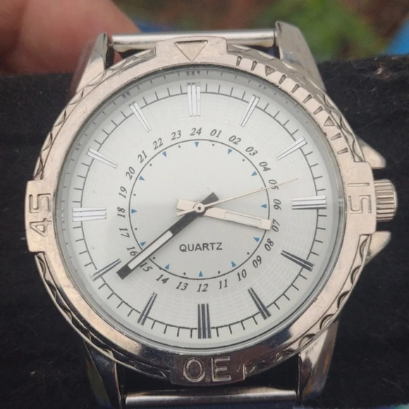 Stainless steel Men's Watch - Picture 1 of 3